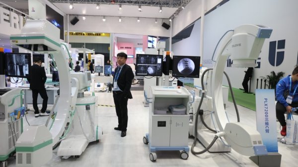 日天金策略 欧盟人口创历史新高 移民成主要驱动力